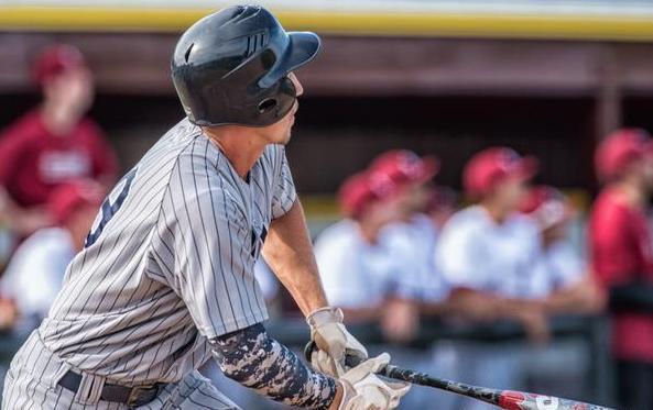 Baseball team bounces back with big win over Riverside