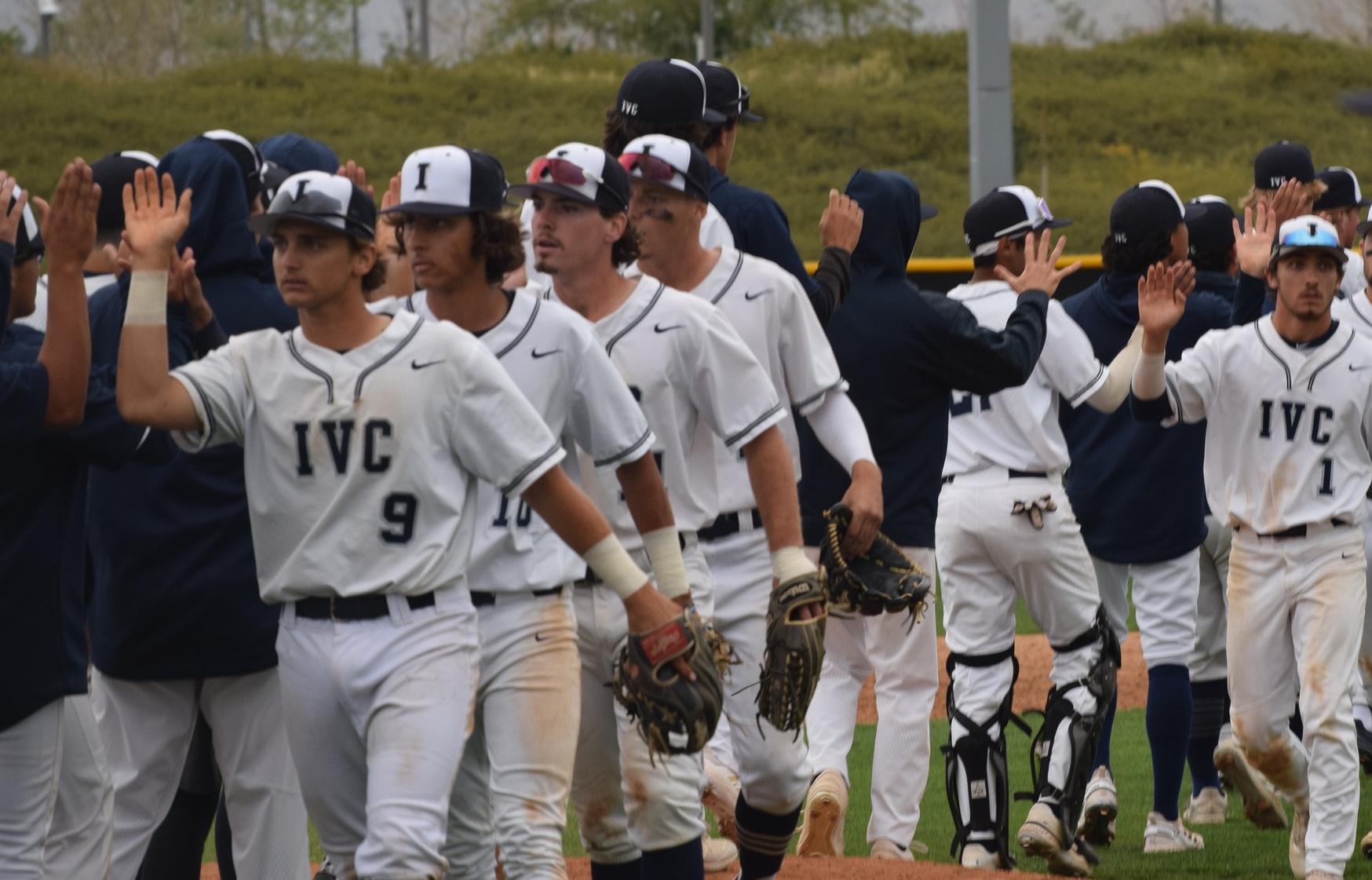 Baseball team rallies to tie conference series with Cypress