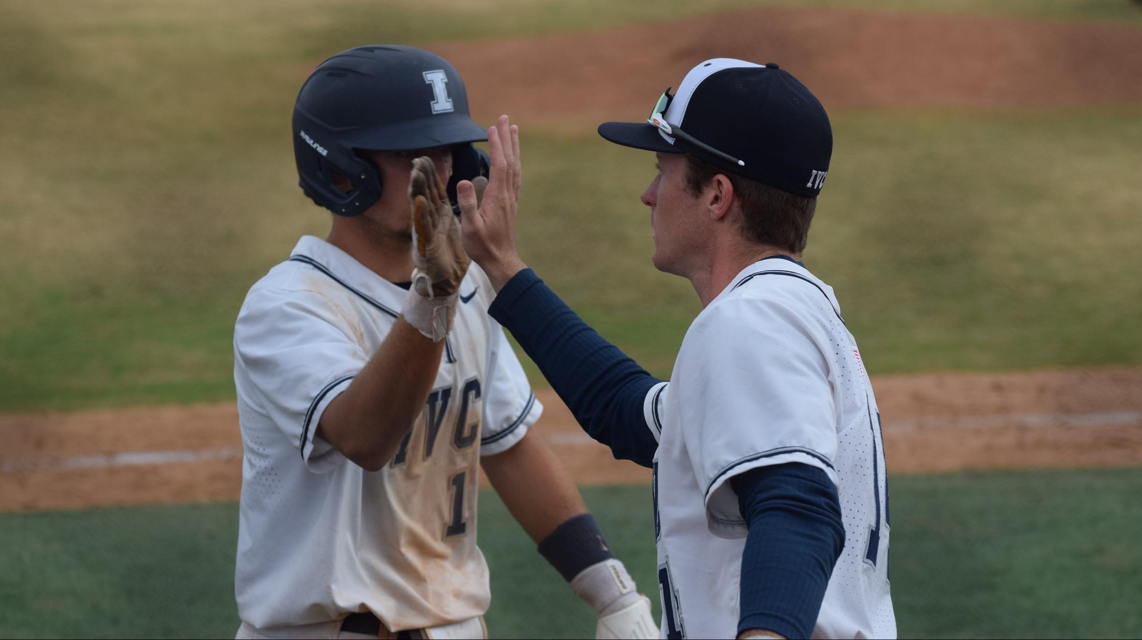 Baseball team drops final game of the series with Cypress