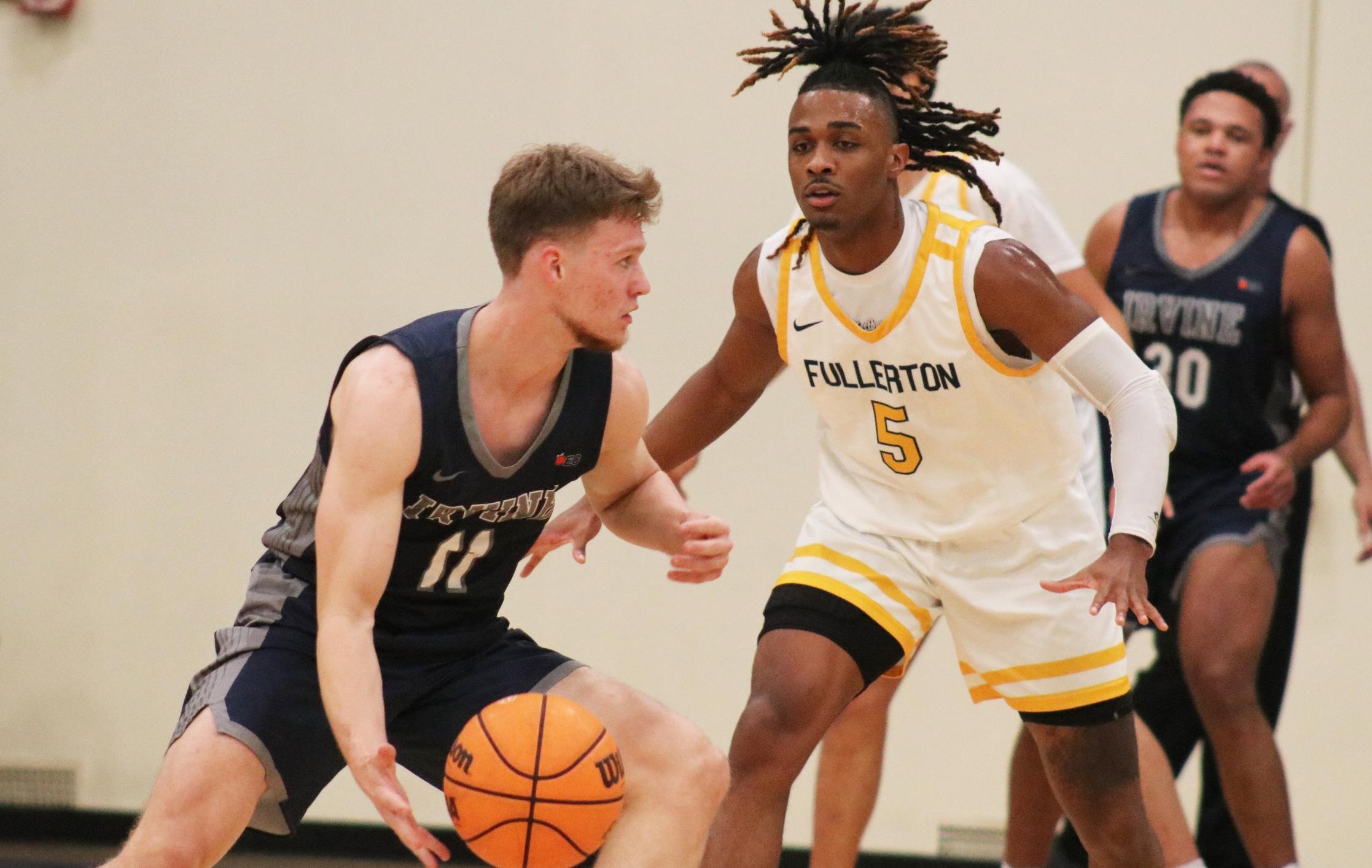 Basketball team fights, but ends up short at No. 1 Fullerton