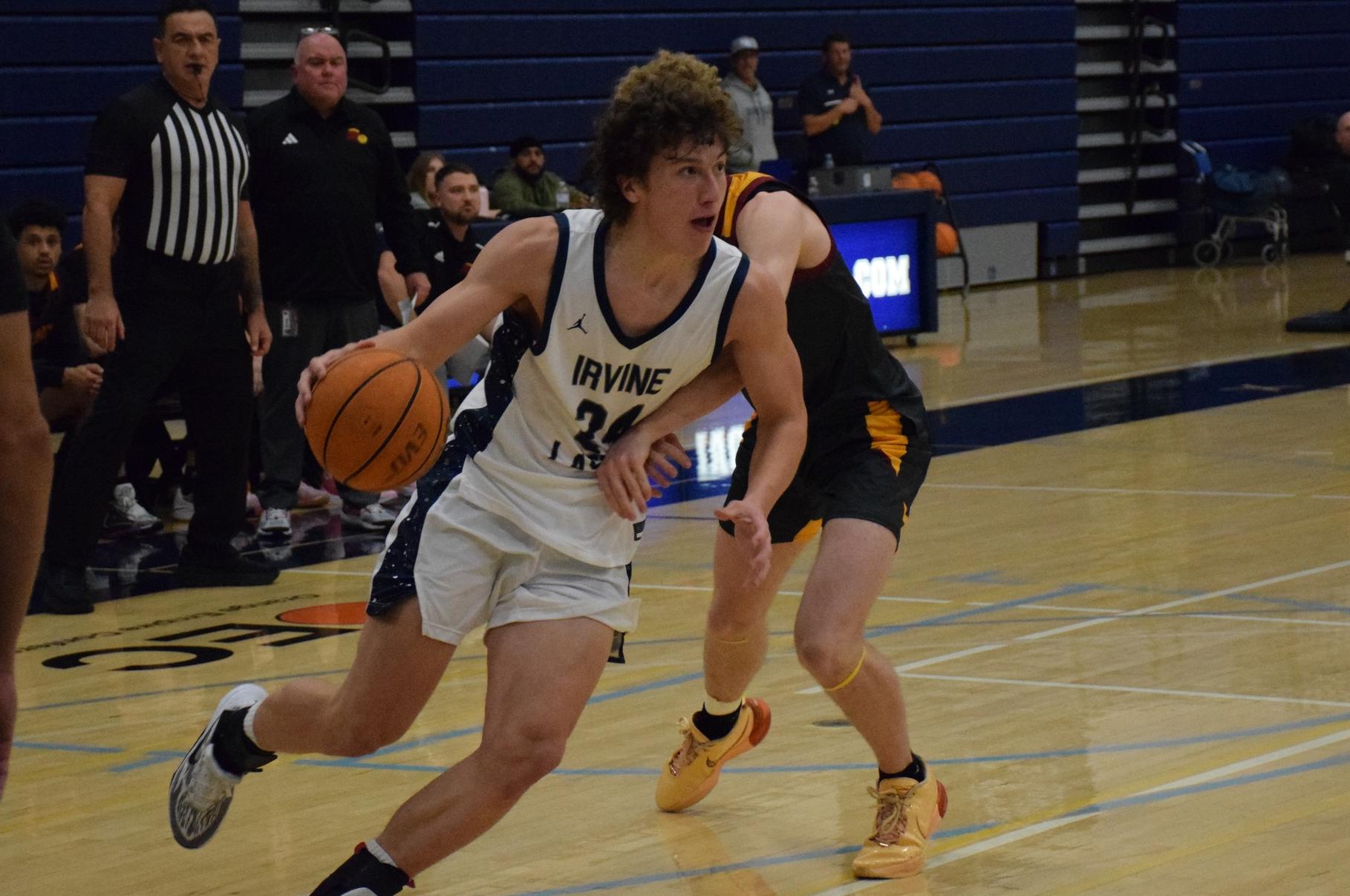 Men's basketball team has important game with Dons Friday