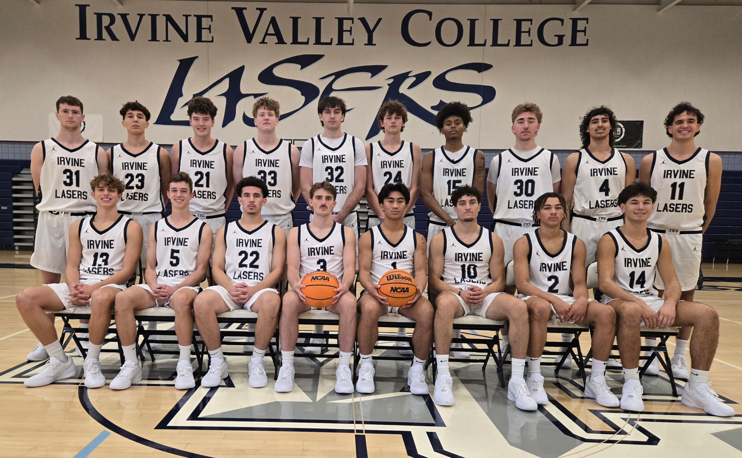 Men's basketball team starts season with win at Southwestern