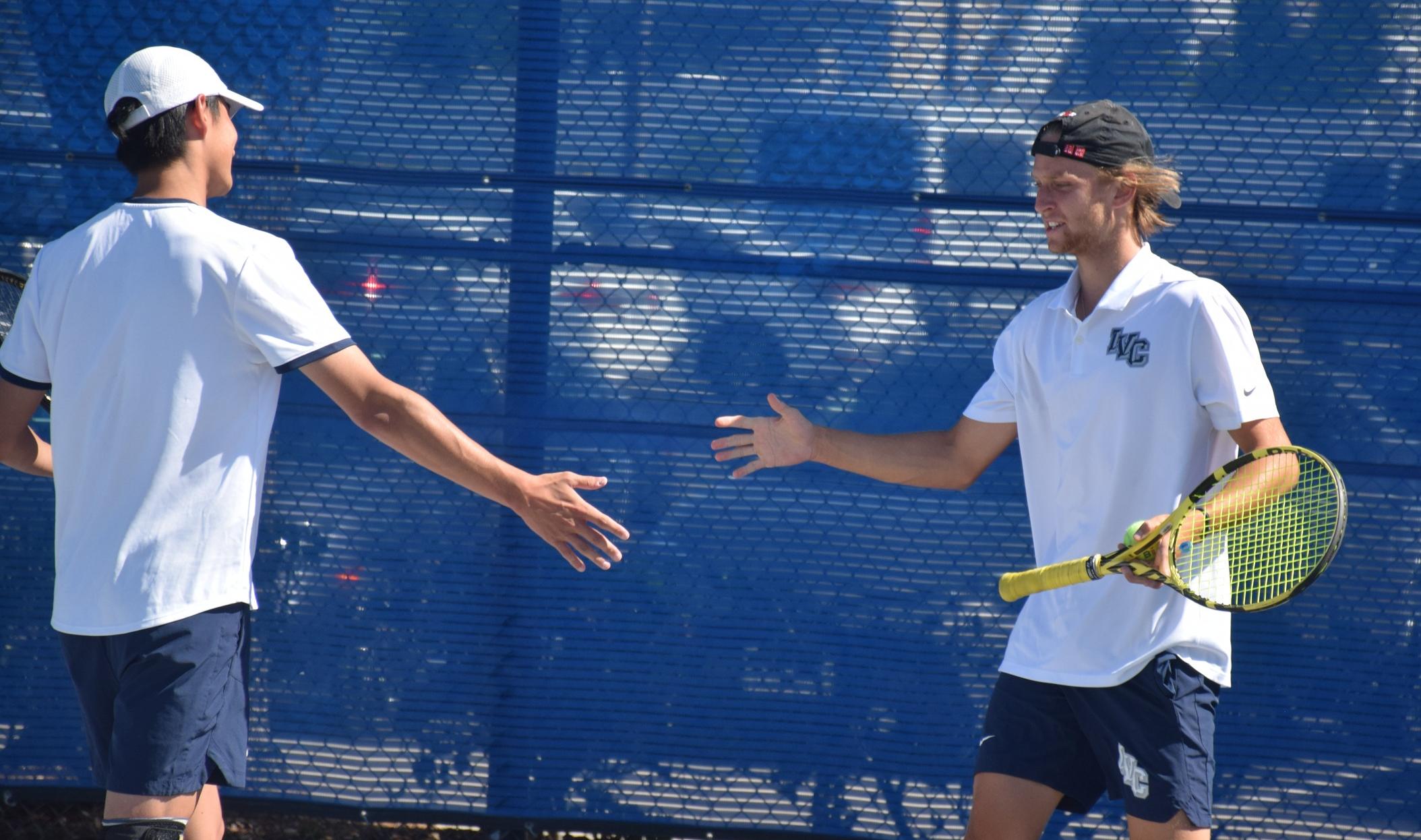 Men's tennis team moves players on to the state event