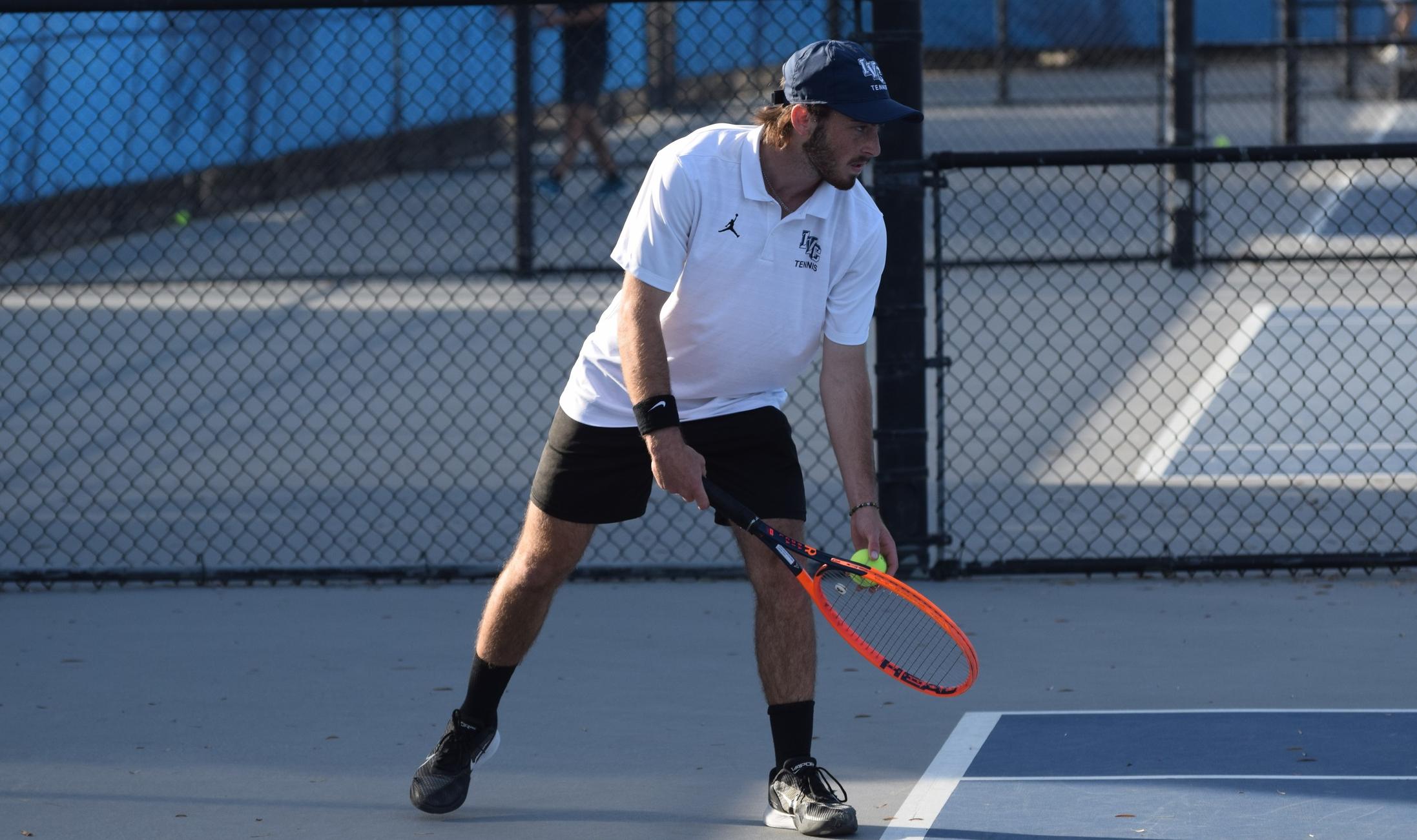 Men's tennis team gets ready for OEC showdown with easy win