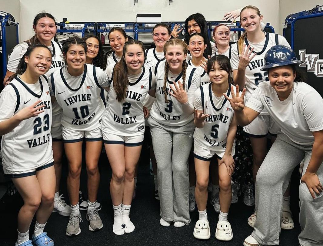 Women's basketball team moves to 4-0 with home victory