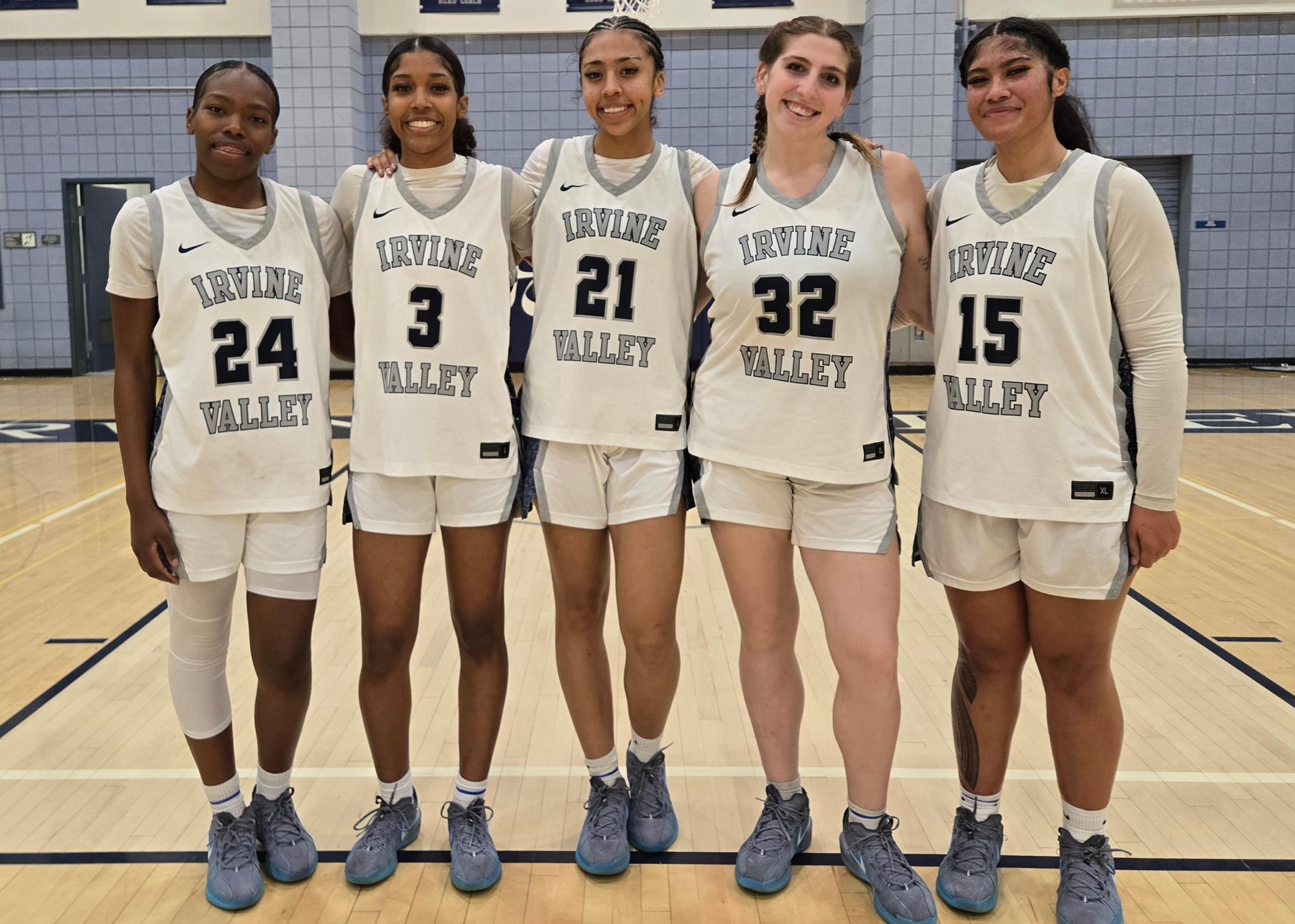 Women's basketball program honors sophomores, wins again