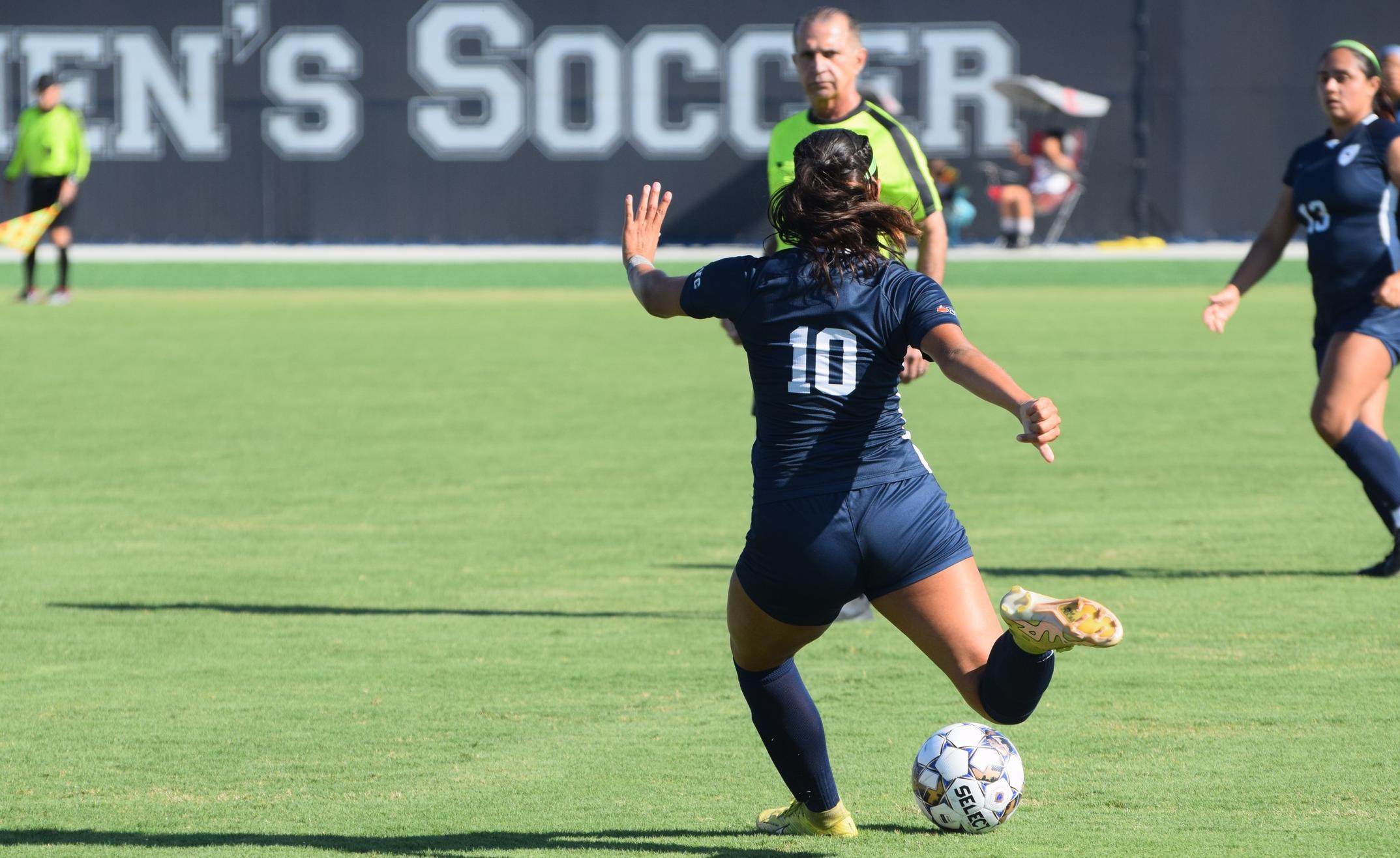 Women's soccer team wins at Fullerton, 3-0, in OEC match-up
