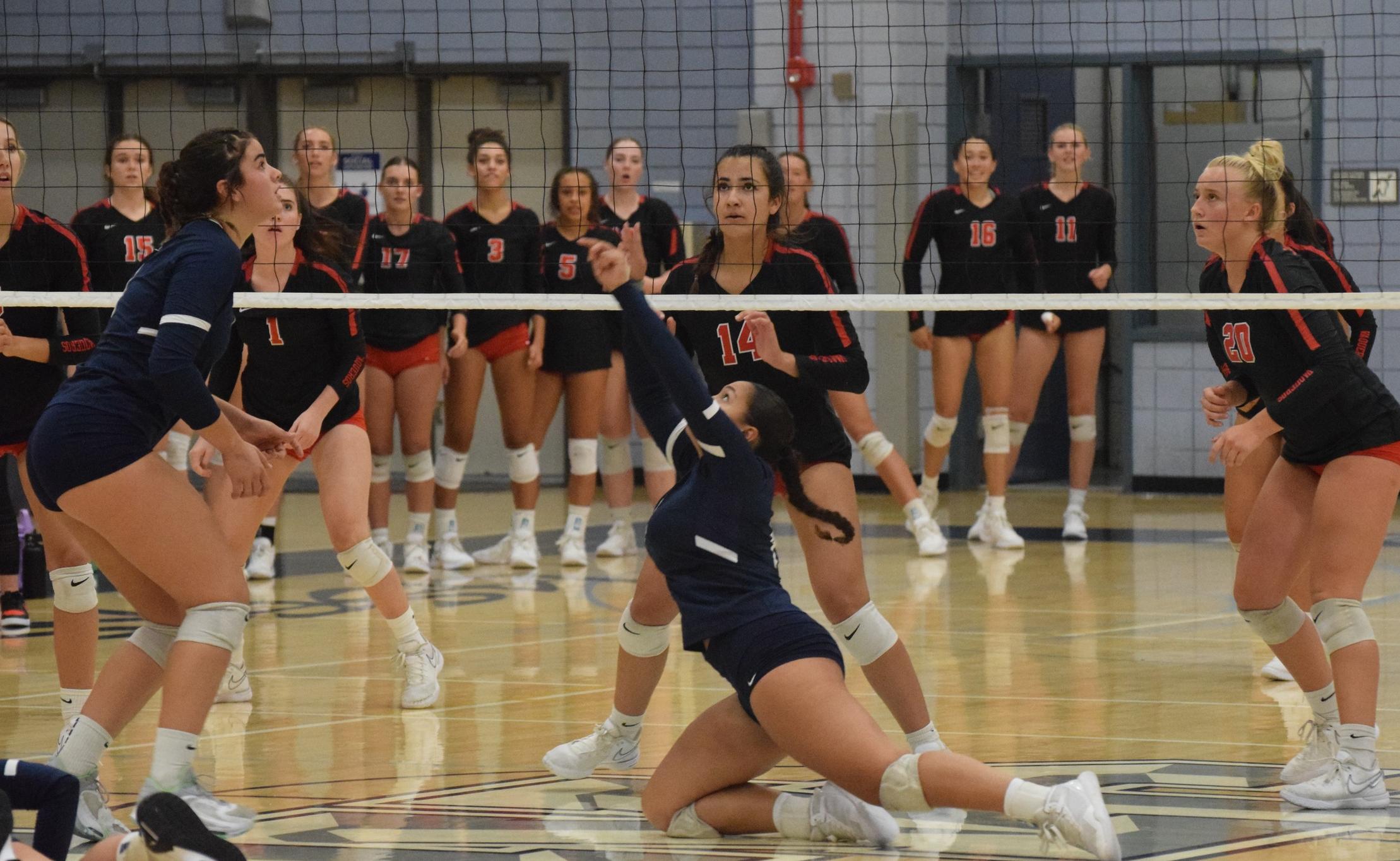 No. 5 women's volleyball team sweeps Santa Barbara City